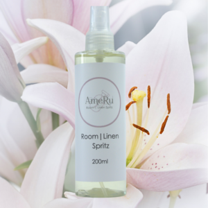 Midnight Lily Room|Linen Spritz